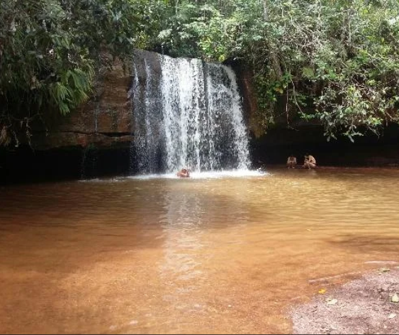 Cachoeirinha + Namorados
